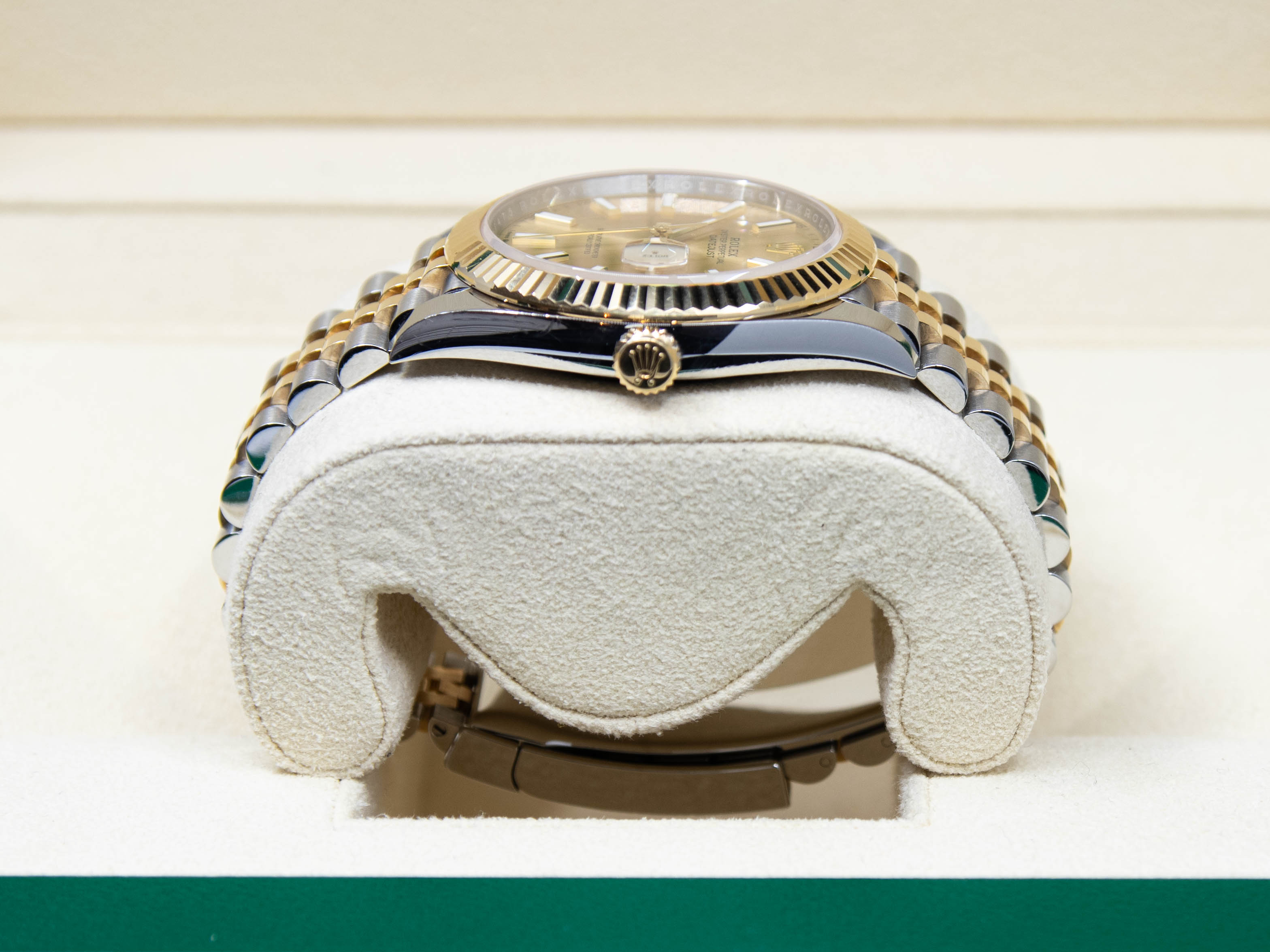 DATEJUST 41MM JUBILEE CHAMPAGNE DIAL 04/2022 ref.126333