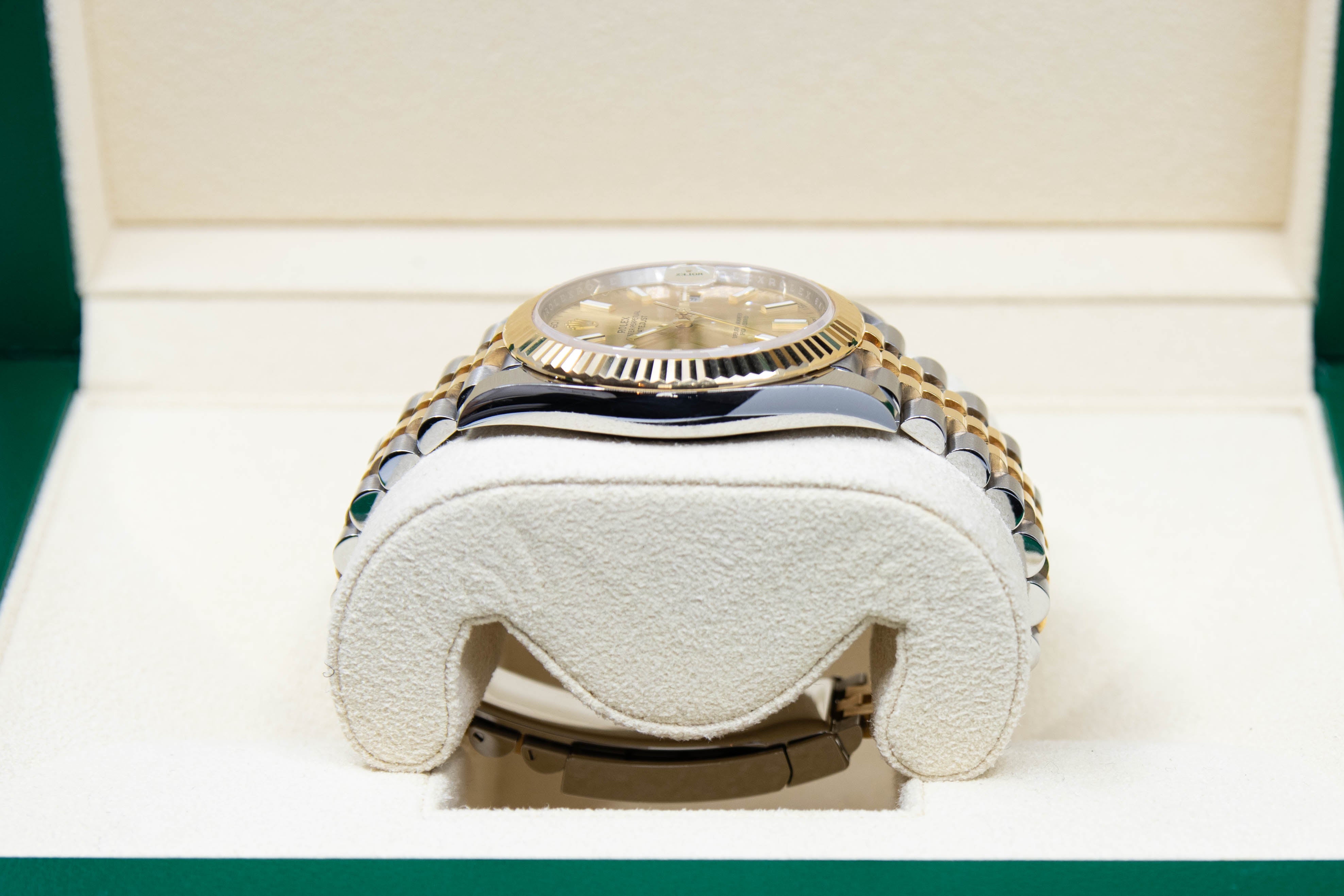 DATEJUST 41MM JUBILEE CHAMPAGNE DIAL 04/2022 ref.126333