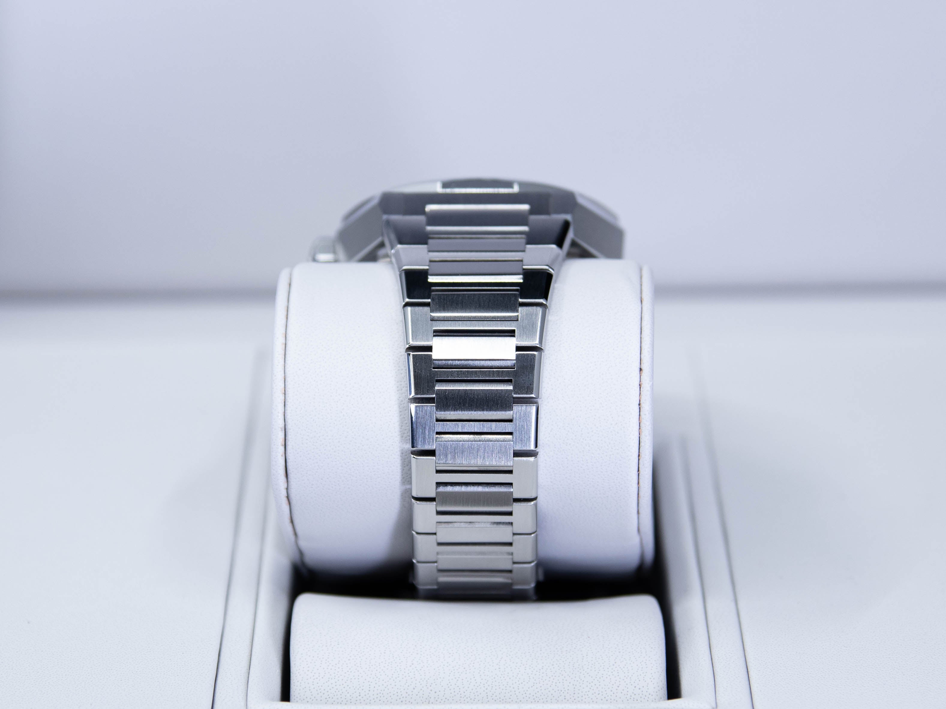 Defy Skyline Blue dial 41mm Stainless Steel 12/2022 ref.03.9300.3620/51.I001