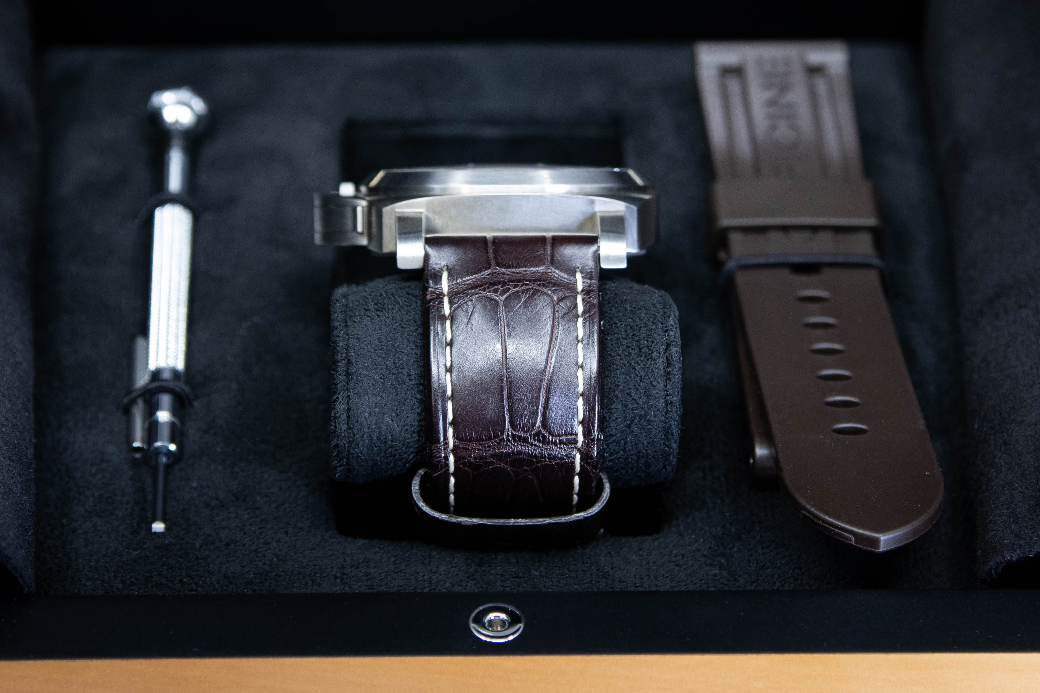 LUMINOR 8 DAYS TITANIUM – 44 MM – 01/2019 ref.PAM00562